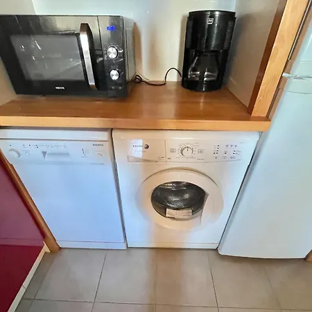 Apartment Centre, Spacieux, A 500m, 4 Personnes, Loggia - Fr-1-716-80 La Grande-Motte